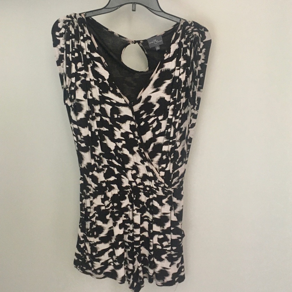 Market and spruce romper - Picture 2 of 2